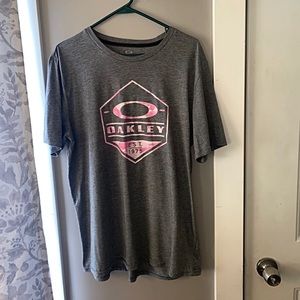 Women’s Oakley Shirt